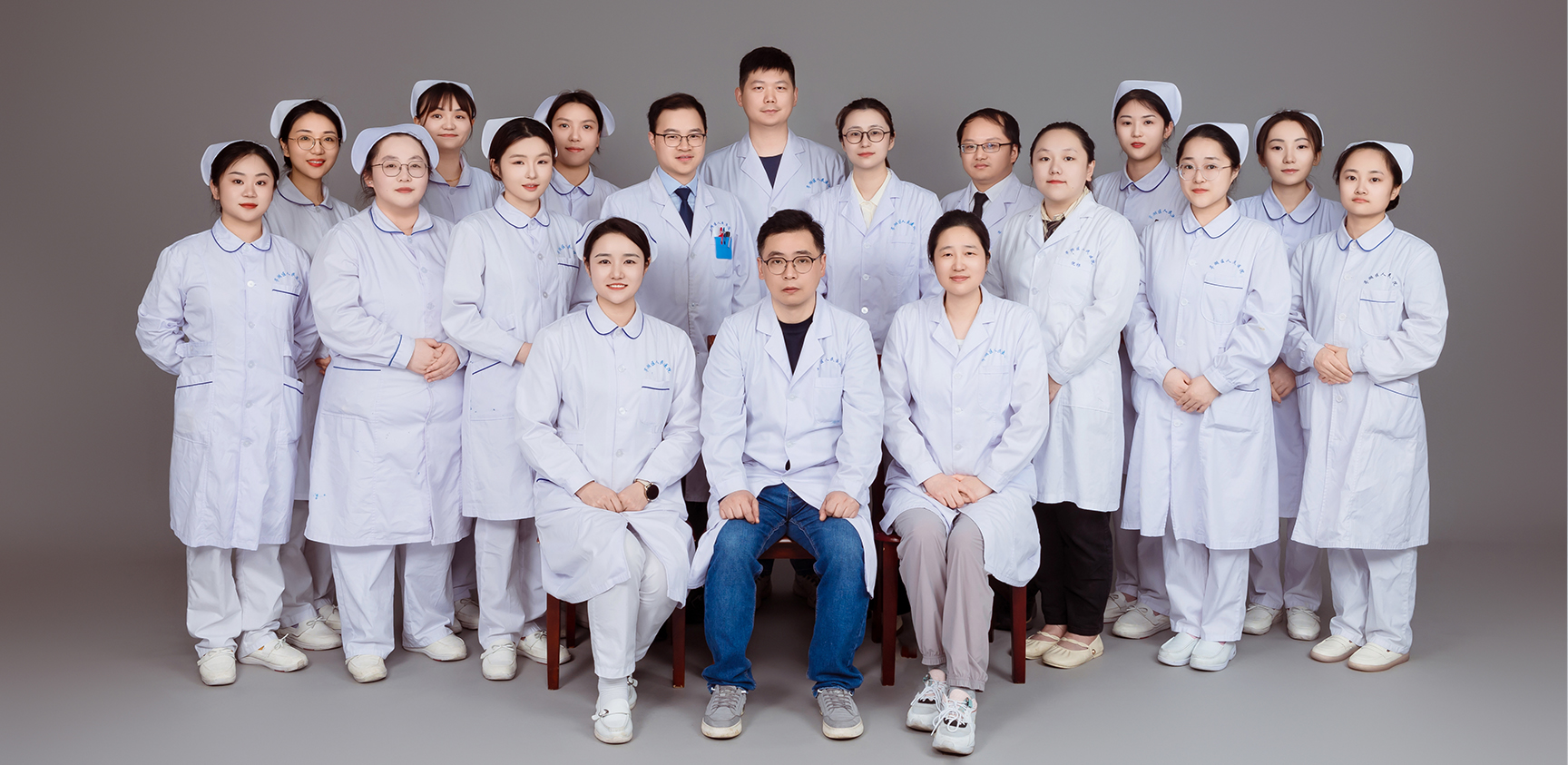 消化内科合照.jpg 消化内科合照.jpg